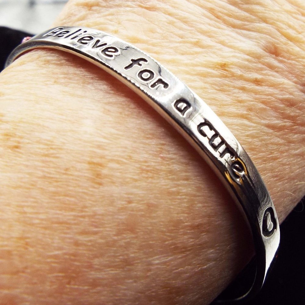 ALEXA'S ANGELS SILVERY "BELIEVE FOR A CURE" CANCER BREAST BRACELET 28